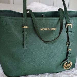 Michael Kors Jet Set Tote